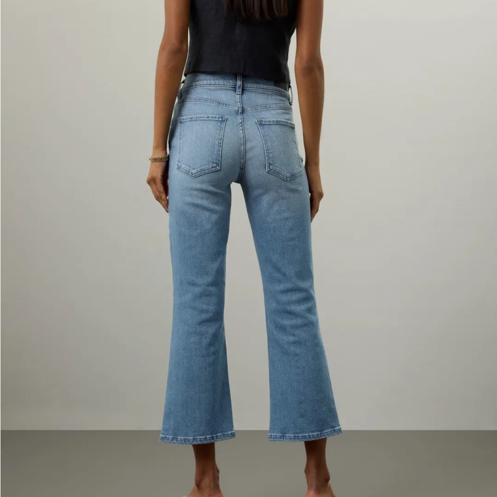 Le Jean Bella Crop Flare - High Rise 25